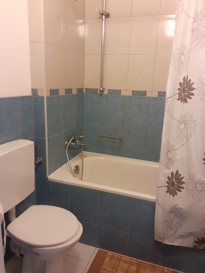 Km House Cerny Most Hostel Prague Luaran gambar