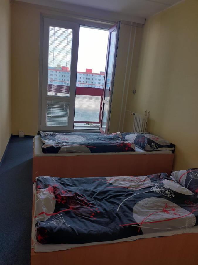 Km House Cerny Most Hostel Prague Luaran gambar