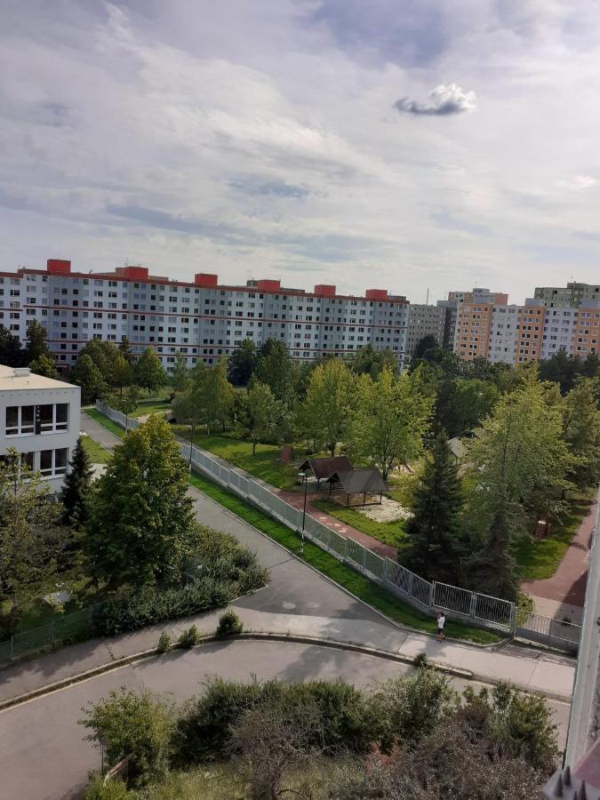 Km House Cerny Most Hostel Prague Luaran gambar