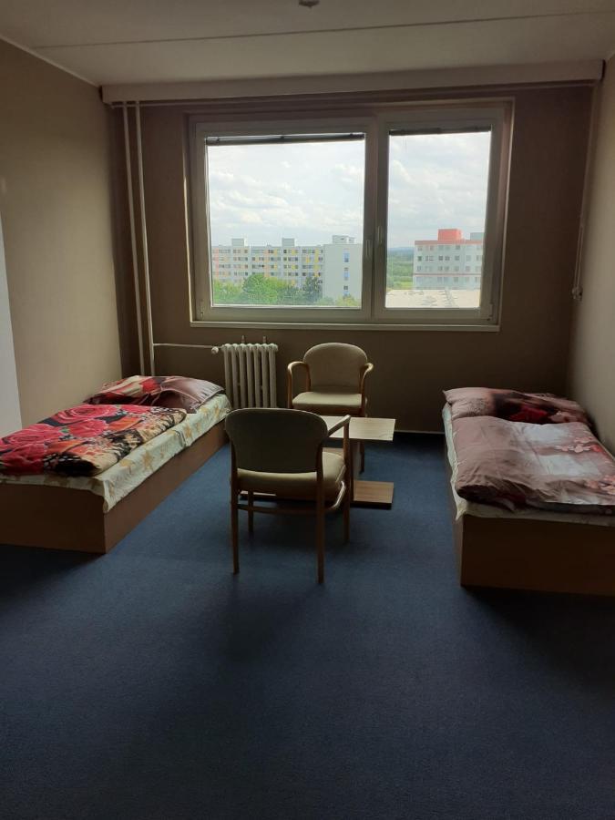Km House Cerny Most Hostel Prague Luaran gambar