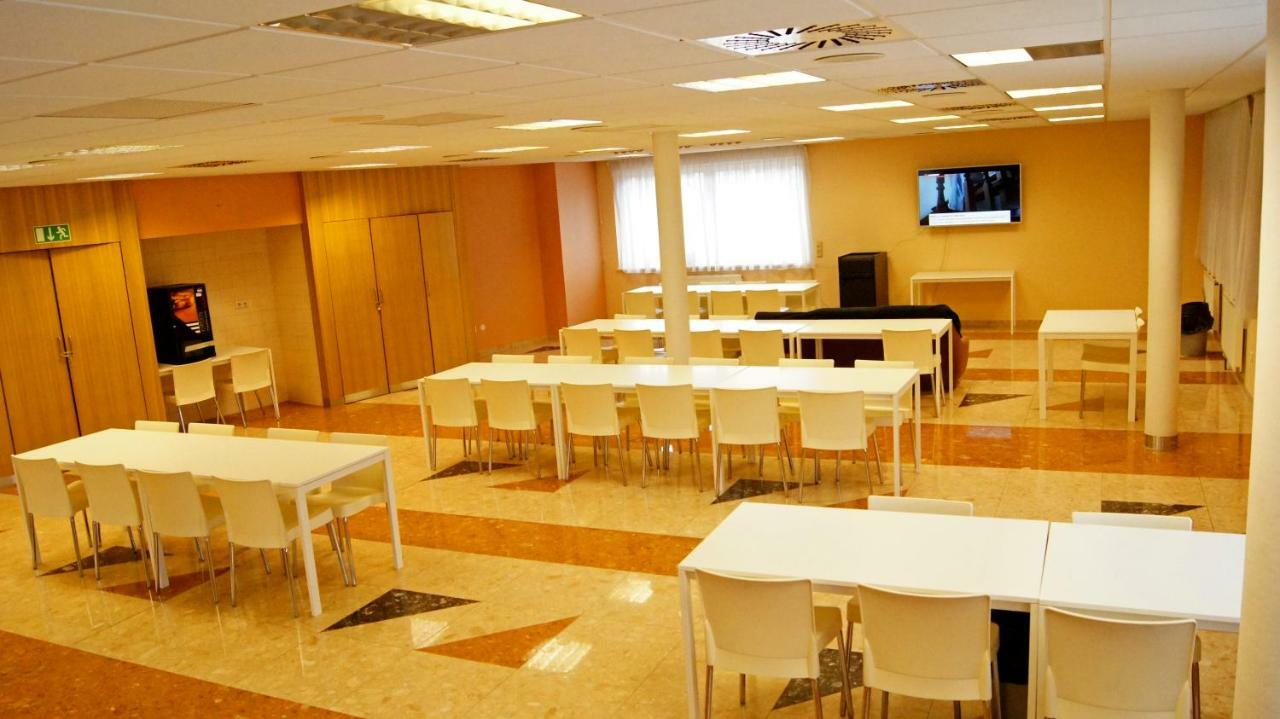 Km House Cerny Most Hostel Prague Luaran gambar