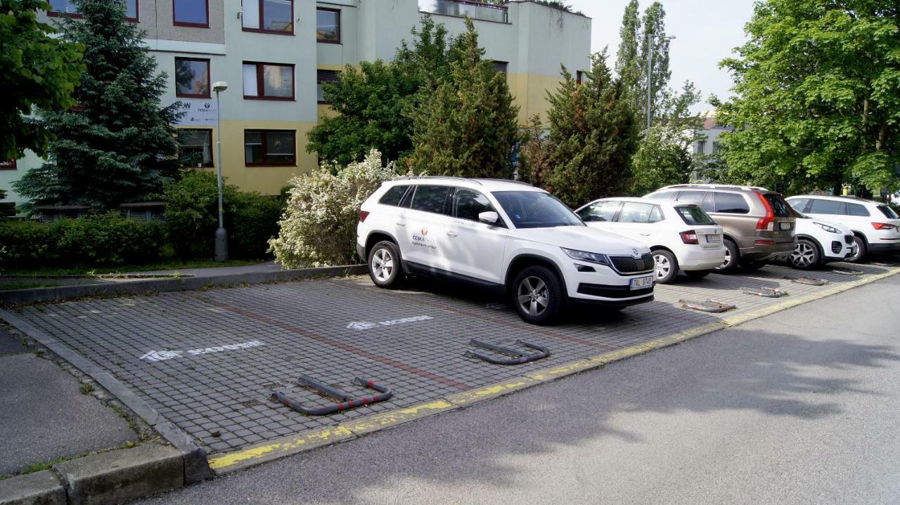 Km House Cerny Most Hostel Prague Luaran gambar