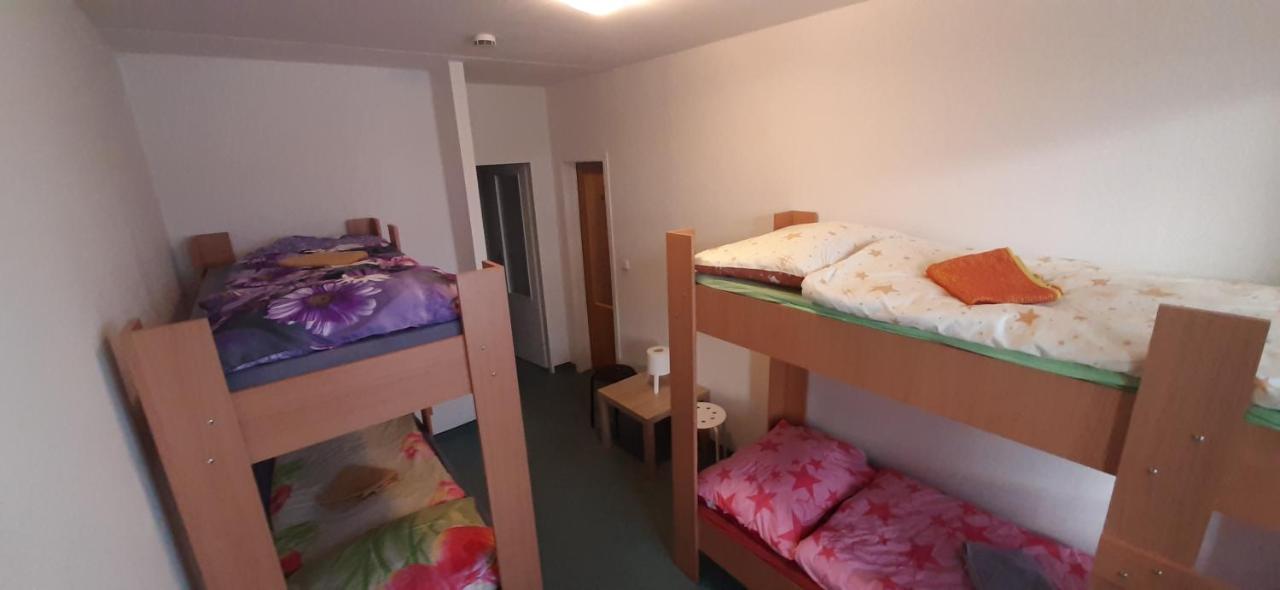 Km House Cerny Most Hostel Prague Luaran gambar