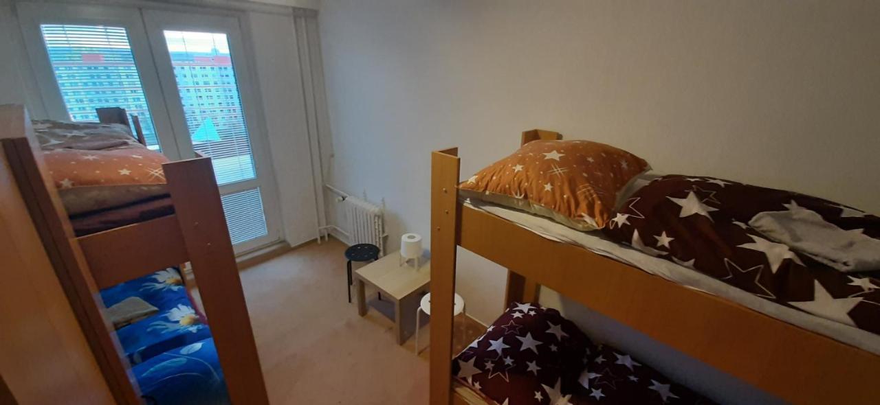 Km House Cerny Most Hostel Prague Luaran gambar