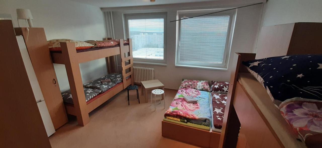 Km House Cerny Most Hostel Prague Luaran gambar